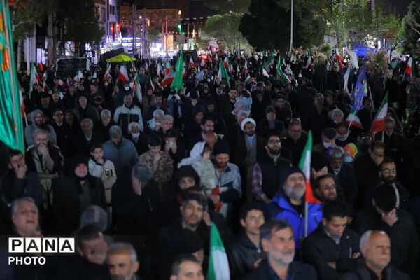 حضور حماسی مردم ساوجبلاغ در راستای تجدید بیعت با آرمان‌های انقلاب