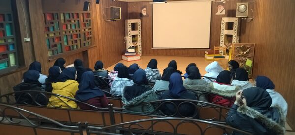 برگزاری سومین روز از مرحله چهارم اردوی «تمشک» در کانون فاطمه الزهرا ناحیه ۳کرج
