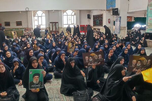 مراسم بزرگداشت شهید سید حسن نصرالله در مسجد جامع خیرآباد ورامین