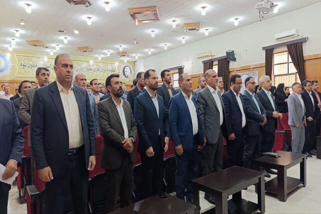 آیین صبحگاهی کارکنان اداری آموزش و پرورش کهگیلویه و بویراحمد با حضور مشاور وزیر