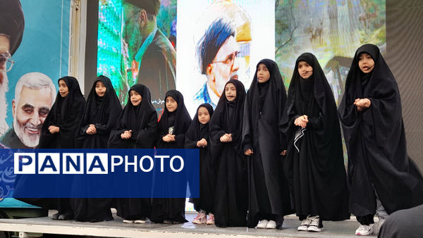 مراسم بزرگداشت شهدای خدمت با حضور نوجوانان انقلابی