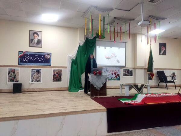 برگزاری طرح ملی لاله‌های روشن در دبستان دخترانه امام خمینی 2 