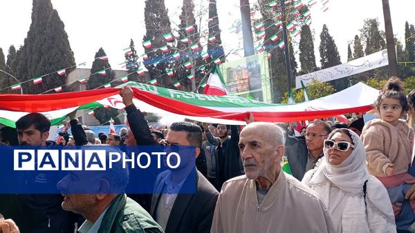 راهپیمایی 22 بهمن در شیراز برنامه دشمن را برچید
