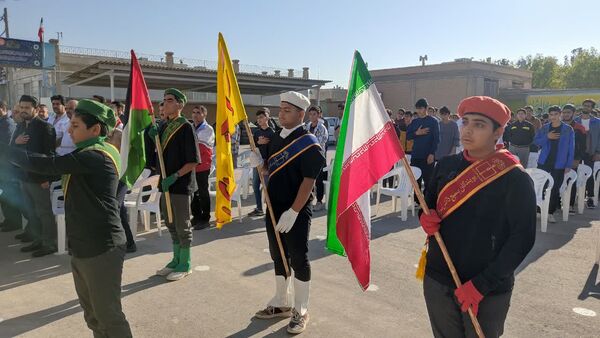 زنگ آغاز هفته پدافند غیرعامل در هنرستان آیت‌الله خامنه‌ای 