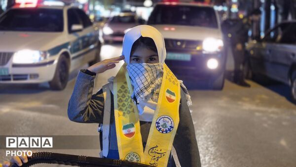 طنین رجزهای دانش‌آموزان پیشتاز در همایش شبانه‌ فارسان