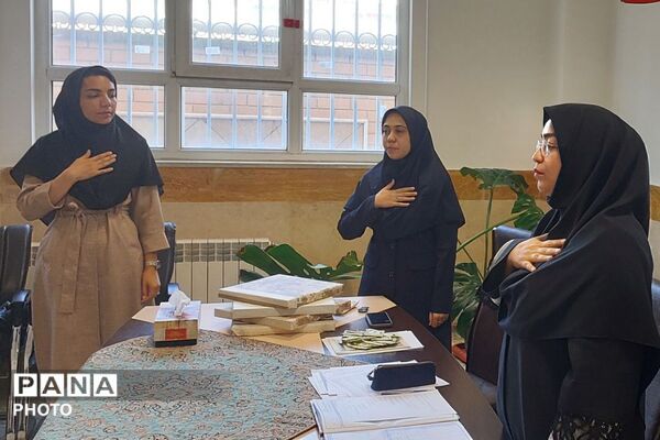 مانور بازگشایی دبیرستان نمونه دولتی ولایت با تشکیل نخستین جلسه شورای دبیران