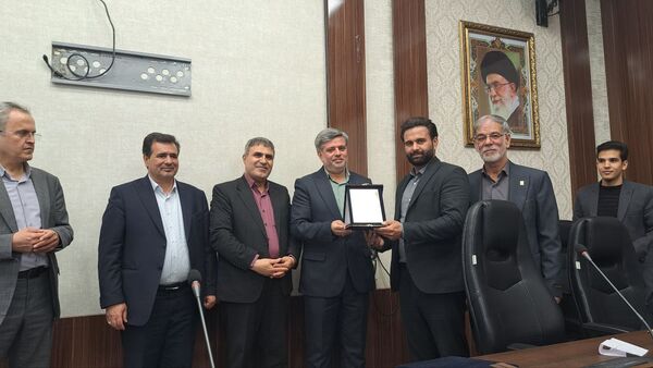 همایش تجلیل از عوامل سیزدهمین دوره نمایشگاه های مدرسه انقلاب
