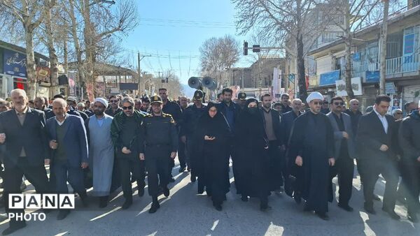 مراسـم تشییـع و تدفین پیکر مطهر شهید مدافع وطن رضا یوسفوند در شهرستان سلسله
