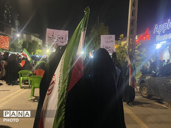 حضور پرشور دانش‌آموزان آموزشگاه نوریه جیرفت در تجمعات شبانه 