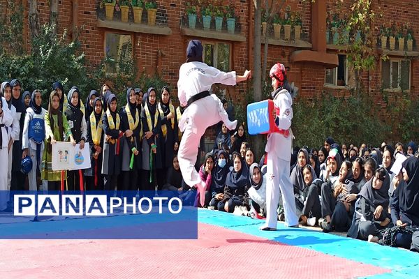  المپیاد ورزشی در دبیرستان ۱۳ آبان مشهد
