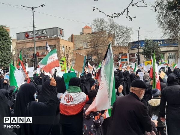 راهپیمایی روزجهانی قدس باحضور پرشور مردم در شهرستان نیشابور