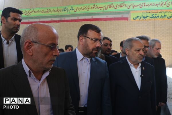 بازدید وزیر آموزش‌وپرورش از مناطق آسیب‌دیده لامرد