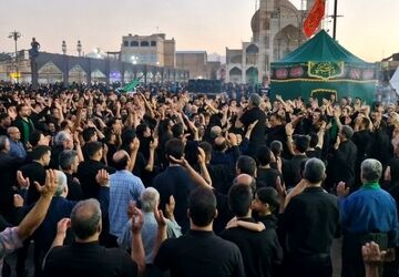 آیین نمادین کاروان راهیان کربلا در شهرستان زارچ