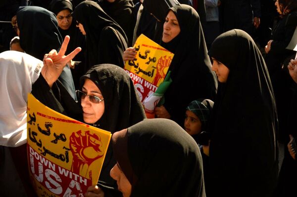 هم‌نوا با ۱۳ آبان؛ بروجرد یک‌صدا علیه استکبار جهانی