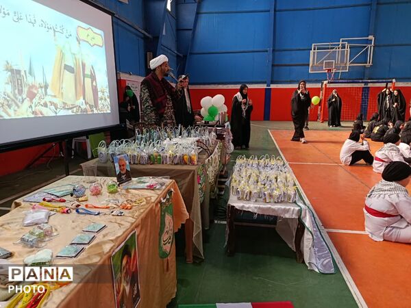 نمایش همبستگی دختران ورزشکار جعفرآباد در جشن بزرگ غدیر