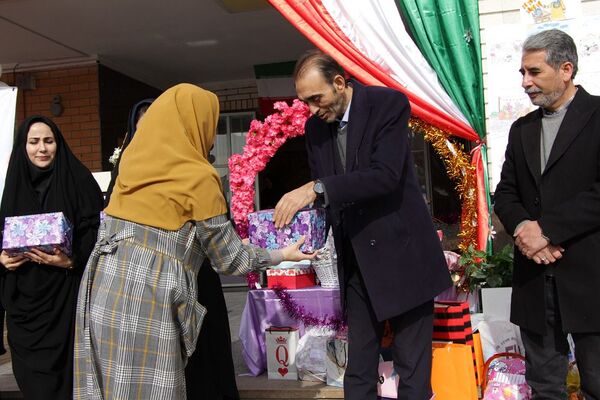 جشن نیکوکاری در مدرسه مهرآیین بهارستان۲