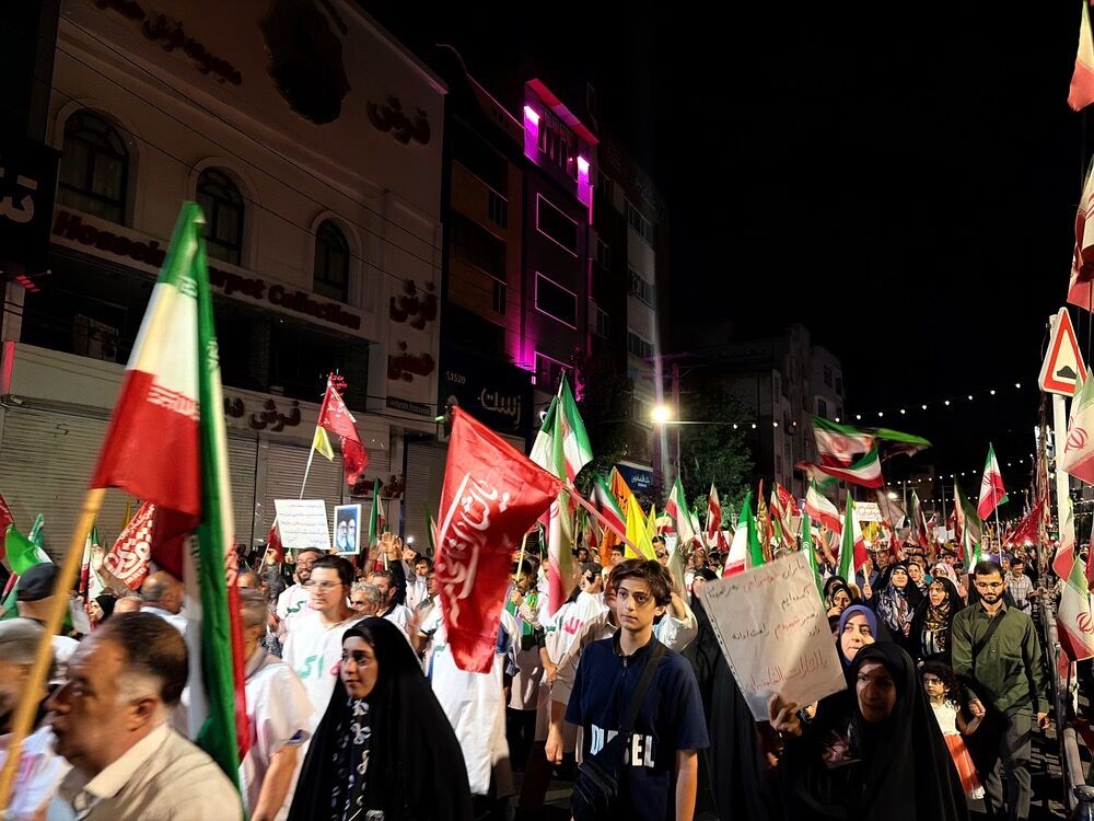 حضور باشکوه مردم کرج در صدو چهارمین شب از تجمعات مردمی
