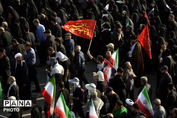 سیل مردم و روایت دلدادگی