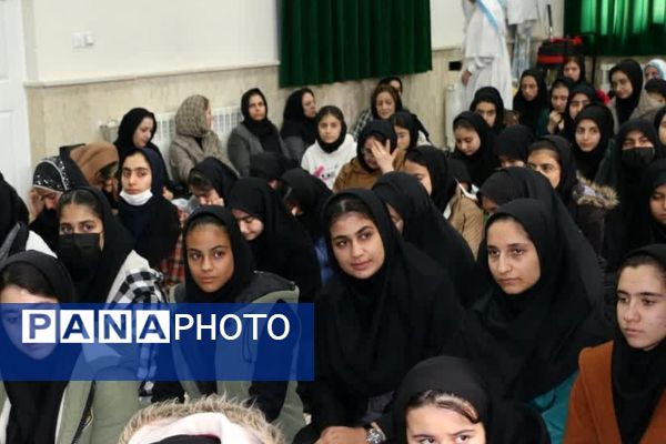 ششمین اجلاس سراسری نماز آموزش و پرورش شهرستان کامیاران 