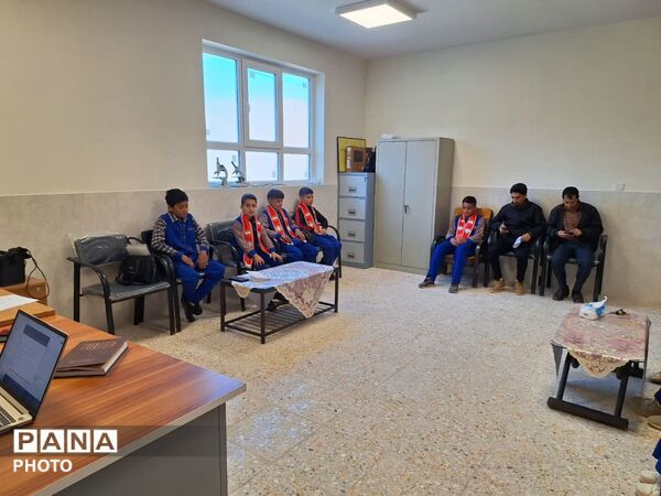 روز بدون کیف در آموزشگاه شهید ذوالفقاری روستای احمد آباد