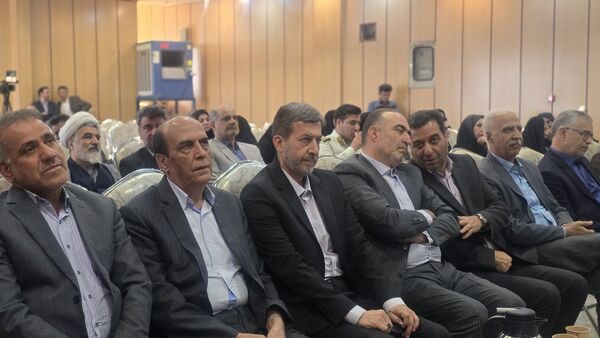  مراسم کلنگ‌زنی همزمان دو پروژه آموزشی در ناحیه چهار اصفهان