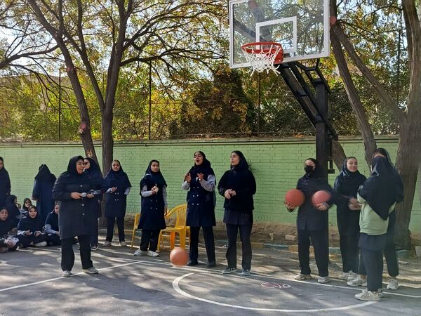تلفیق ورزش و هنر در دبیرستان وکیلی 3