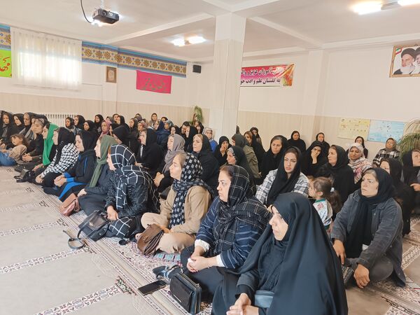 کارگاه آموزشی، برای اولیا دانش‌آموزان در اردبیل