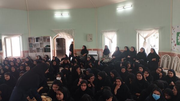 برگزاری مراسم روز دختر در هنرستان خاور عسکری 