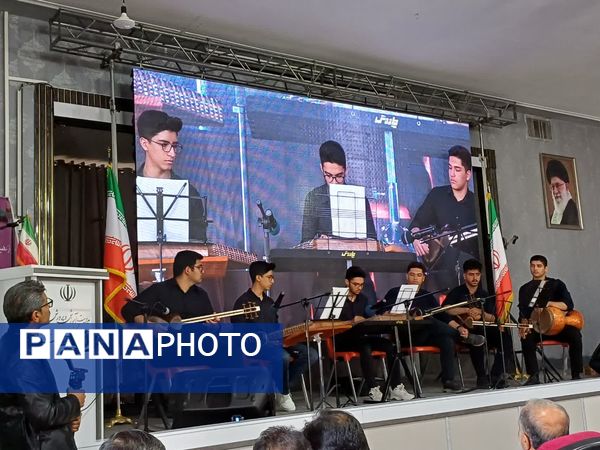 تجلیل از برگزیدگان 2 جشنواره پرورشی در شهرستان زرقان 