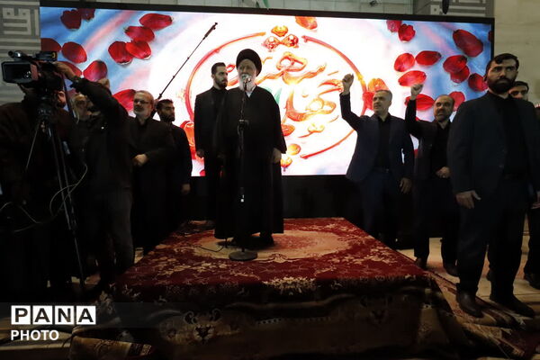 شب اربعین قائد امت اسلام در دانشگاه آزاد اسلامی مشهد