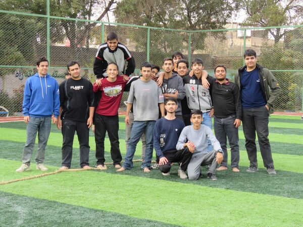 مسابقات طناب کشی شهید پارسا منصور در دبیرستان شاهد ابوذر غفاری 