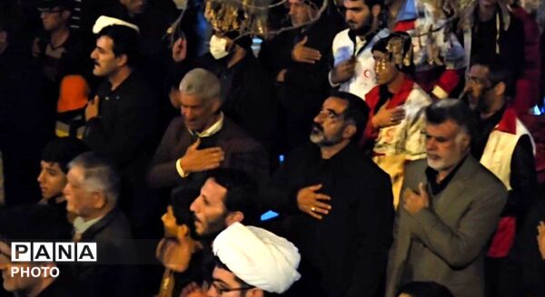 طوفان مردم همیشه در صحنه فارسان 