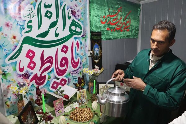 چلچراغ آیه‌ها در آستان بی‌بی سکینه شهرستان ملارد