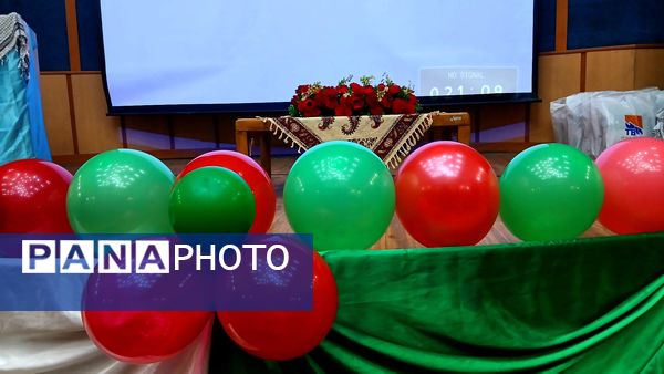 آیین بزرگداشت روز مادر با محوریت جایگاه زن در فرهنگسرای هنر نظرآباد 