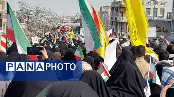 حماسه حضور مردم اراک در راهپیمایی، گامی بلند به سوی ظهور