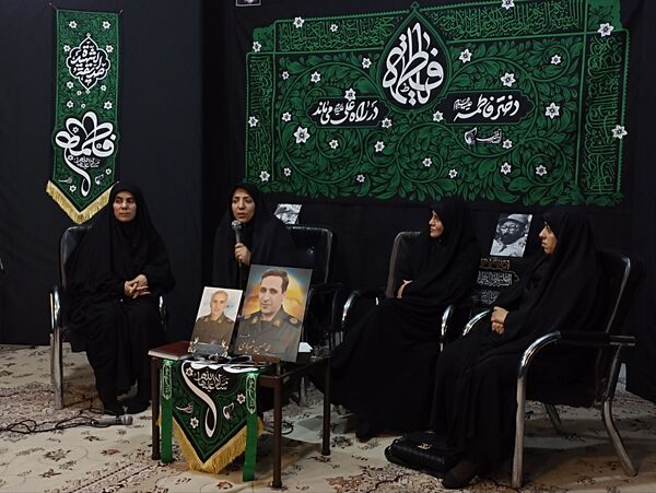 هیات دانش‌آموزی انصارالمهدی در روز تکریم همسران و مادران شهدا