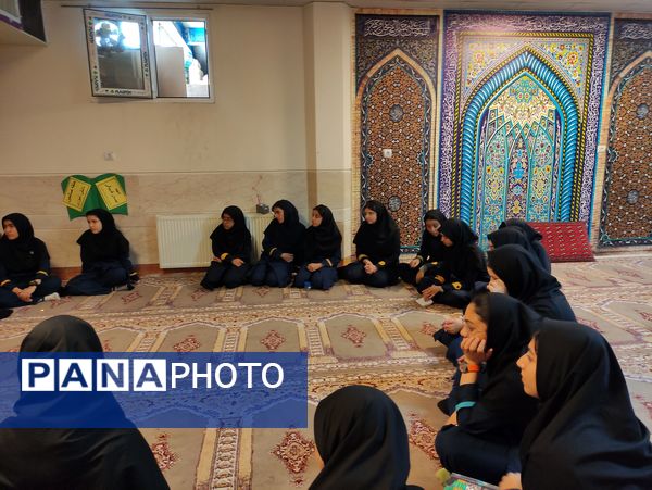 حلقه صالحین و سه‌شنبه‌های مهدوی در دبیرستان فرزانگان استعداد درخشان ملارد