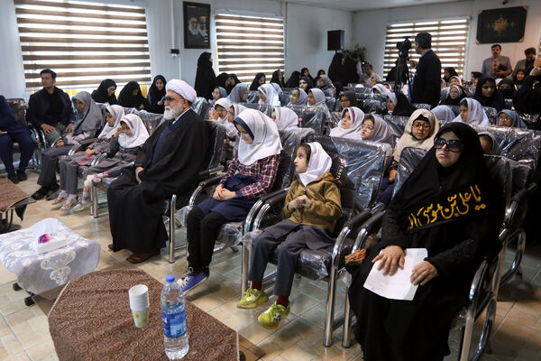 حضور تولیت آستان قدس رضوی در جمع دانش‌آموزان با آسیب بینایی مشهد