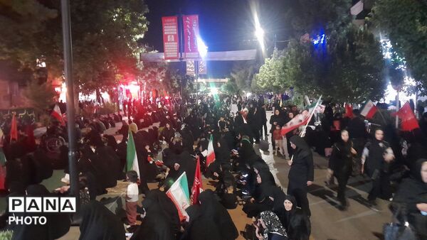 طنین نوای یا حسین در مسجد جامع نیشابور غرق در سوگ عاشورا