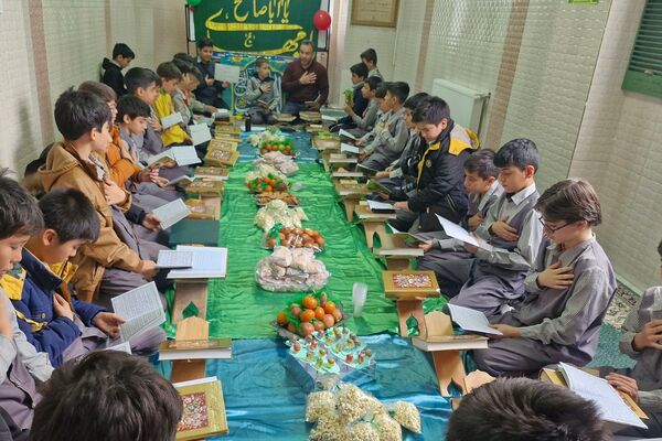 جشن دهه فجر و اعیاد شعبانیه در مدارس ناحیه دو شهرری 