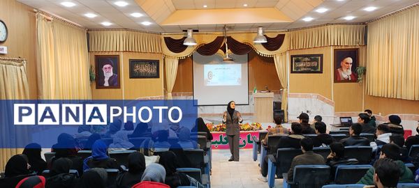 برگزاری همایش رتبه آفرینان برتر مؤسسه کاج در کانون سمیه شیروان