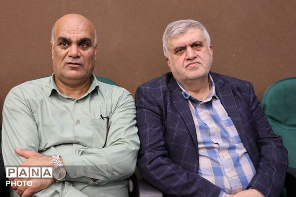 آیین تجلیل از منتخبین استانی اجلاسیه نماز