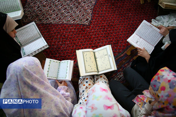 اعتکاف دانش‌آموزی در مسجد فاطمه الزهرا (س)