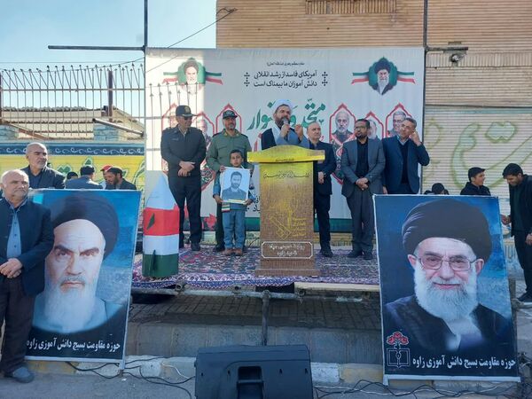 استکبار ستیزی از جنس راهپیمایی در زاوه