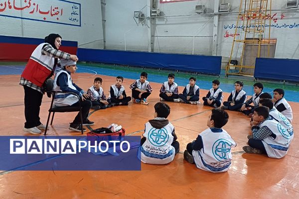 جشنواره علمی و آموزشی سفیران سلامت مقاطع ابتدایی شهریار