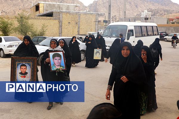 اجتماع همایش «شکوه اقتدار» بسیجیان در لنده