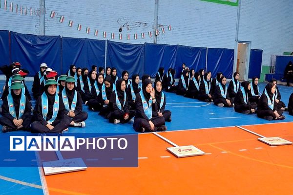 یاوران انقلاب؛روشنای مسیر نوجوانان امروز