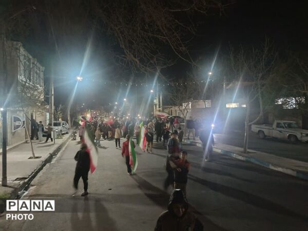 راهپیمایی‌های شبانه مردم روستای باقرآباد شهرستان جعفرآباد قم 