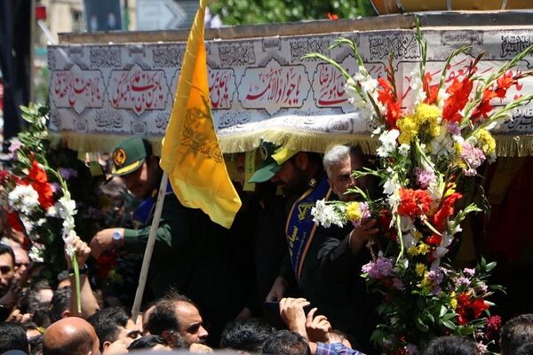 وداع با پیکر مطهر شهید حسین امیرعبدالهیان در شهرستان ری