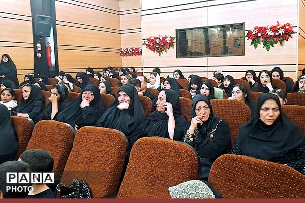 روایت آسمانی فرشتگان میناب در فرهنگسرای امام علی(ع) شهریار